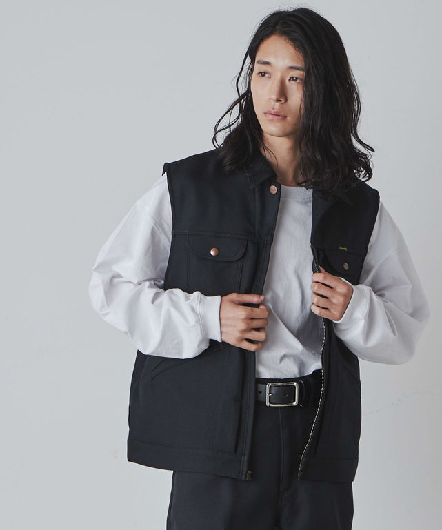 別注Wrangler vest【WEB限定特価 9/25(水)11:59まで】/ブラック モデル：181cm L着用